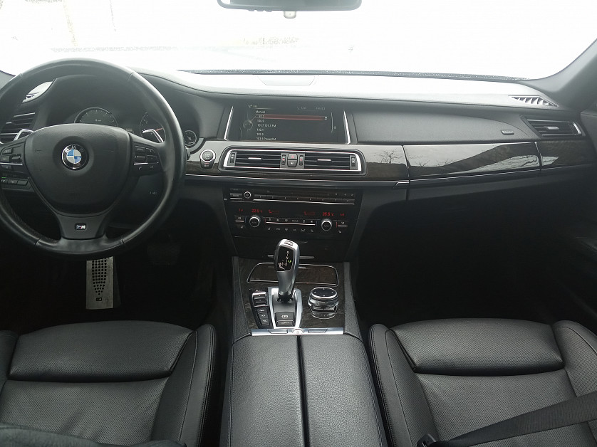 BMW 740LI x-drive 2014 изображение 4
