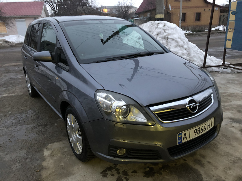 Opel Zafira B изображение 2