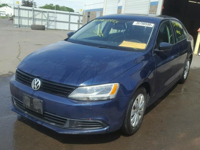 VOLKSWAGEN JETTA BASE, 2013 зображення 1